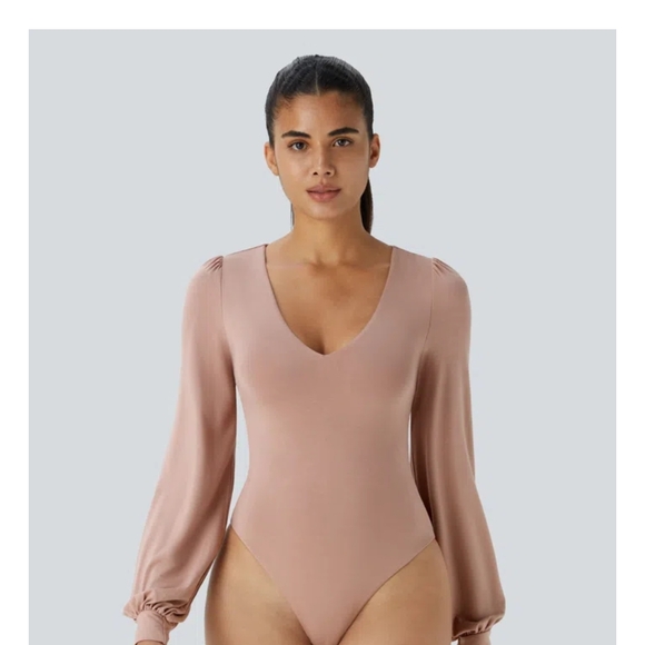 HALARA Tops - HALARA V-Neck Long Sleeve Bodysuit - Mauve
